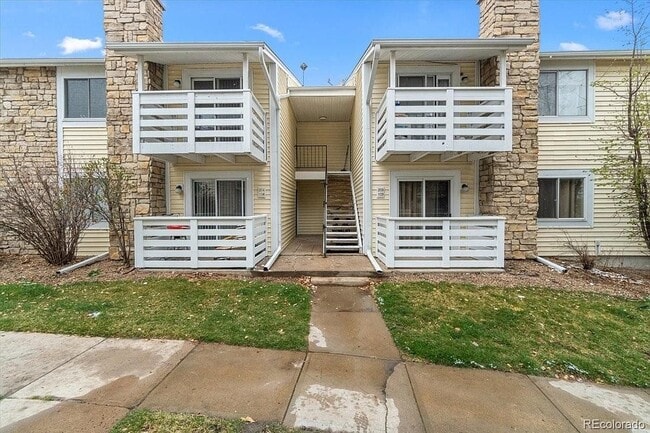 Building Photo - 8555 S Fairmount Dr