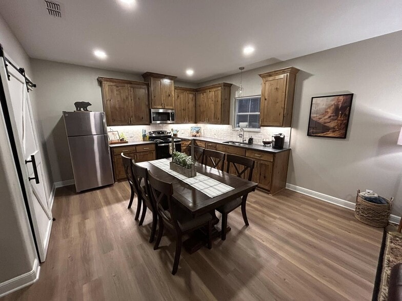 Furnished kitchen for reference - 330 Compound Dr