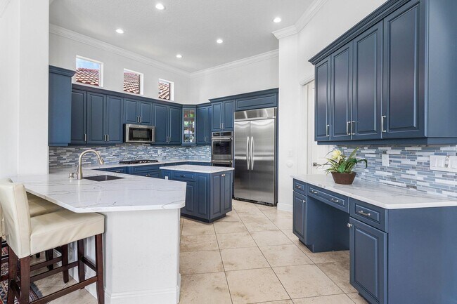 Building Photo - 3381 Lago De Talavera