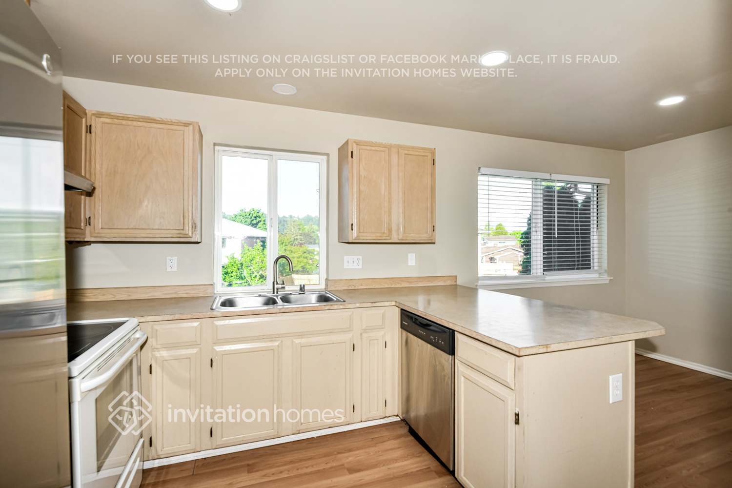 Building Photo - 604 Cammarano Ct SW