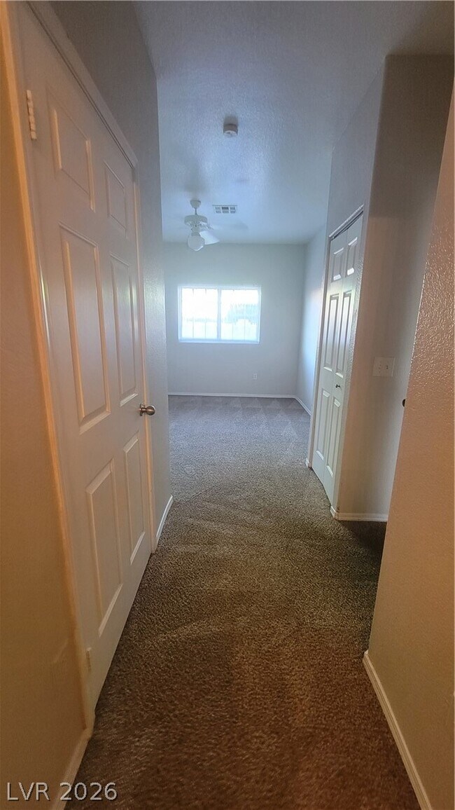 Building Photo - 4730 E Craig Rd