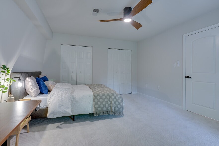 Room 3 - 7917 Schuyler Ct