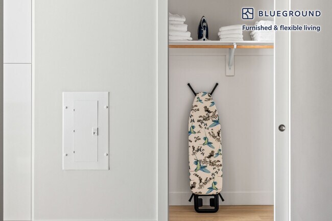 Building Photo - 447 17th St