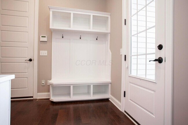 Building Photo - 10652 Arrowwood Dr