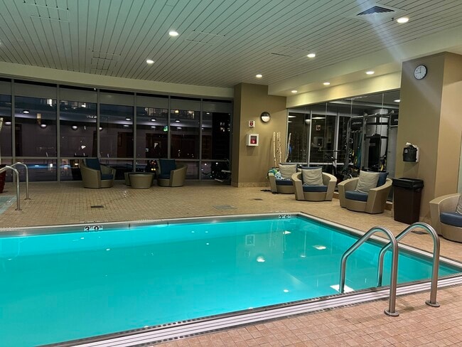 Building Photo - 1201 S Prairie Ave