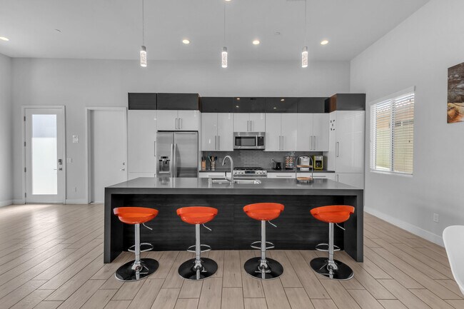 Building Photo - 51855 Avenida Juarez