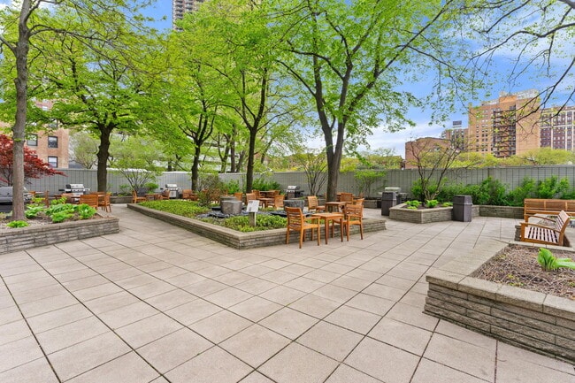 Building Photo - 3600 N Lake Shore Dr