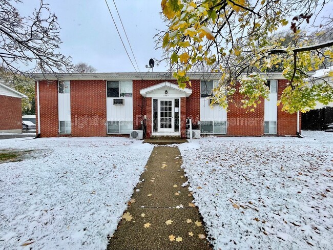 Building Photo - 3253 Charlesgate Ave SW