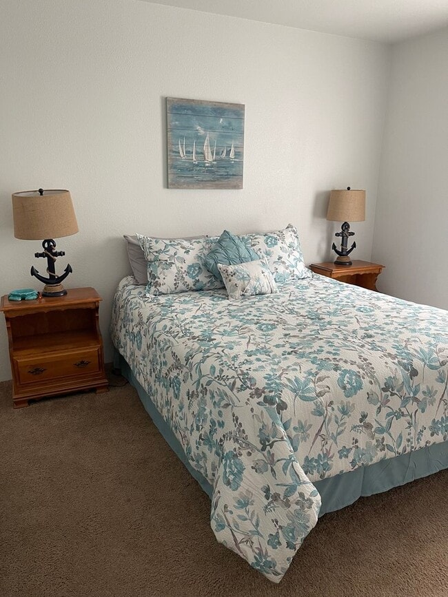 Building Photo - 2168