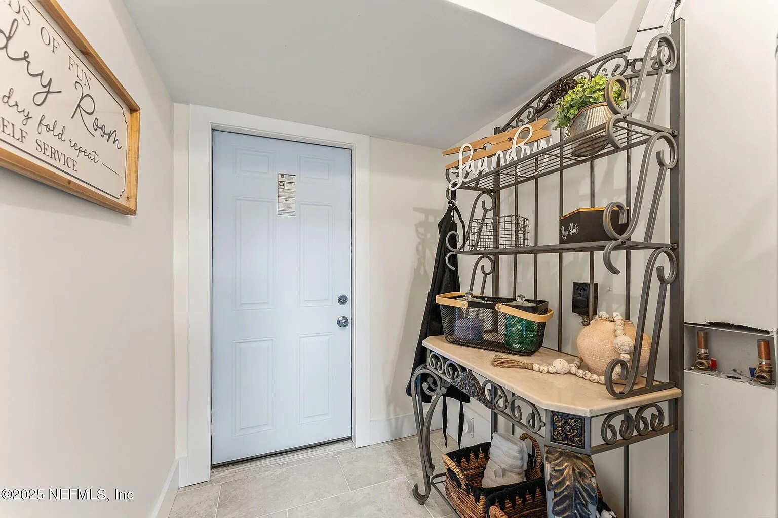 laundry room - hook up available - 4744 Glenwood Ave
