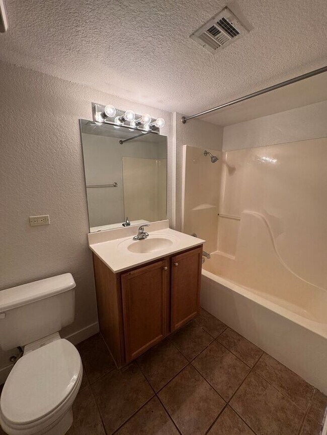 Building Photo - Charming 2 bedroom in Starr Pass