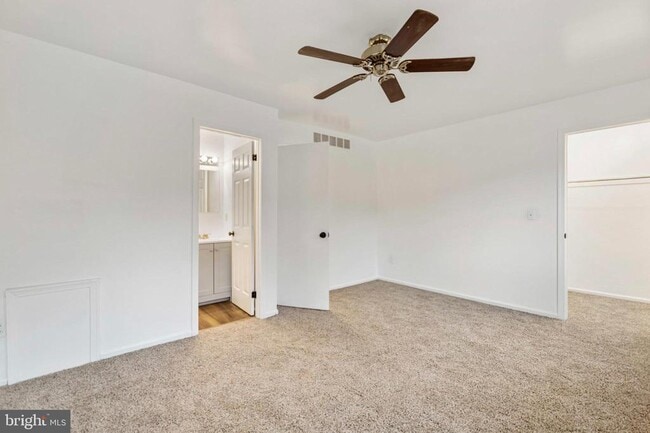 Building Photo - 39 N Turnberry Dr