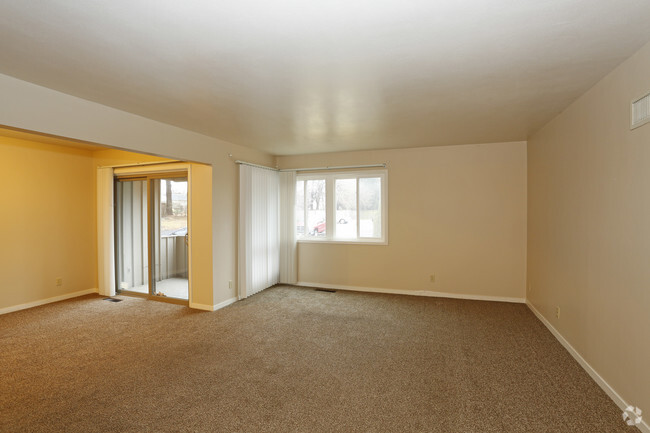 1BR, 1BA - Updated - Living Room - Carriage Hill Apartments