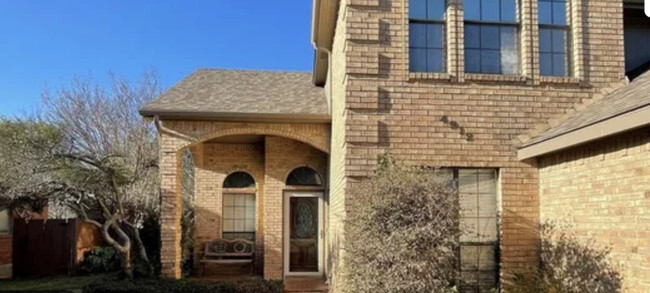 Building Photo - 4912 Oldfield Dr