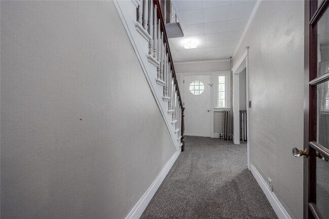 Building Photo - 757 Holt Rd