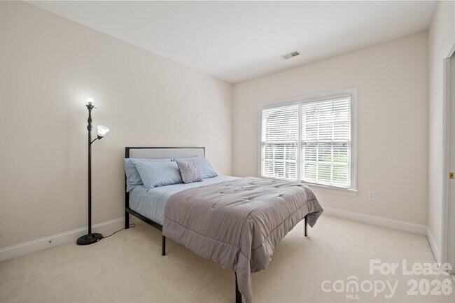 Building Photo - 12004 Camargo Ct