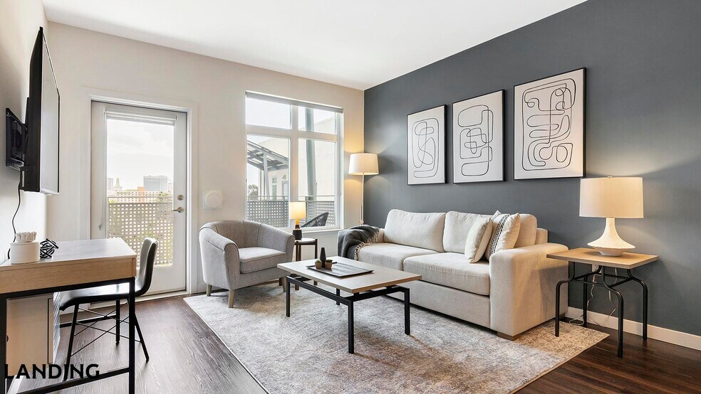 Building Photo - 2000 Aureum Dr