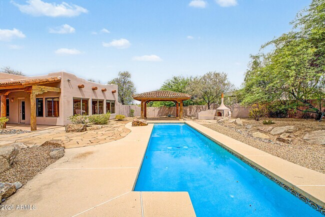 Building Photo - 9202 E Rimrock Dr