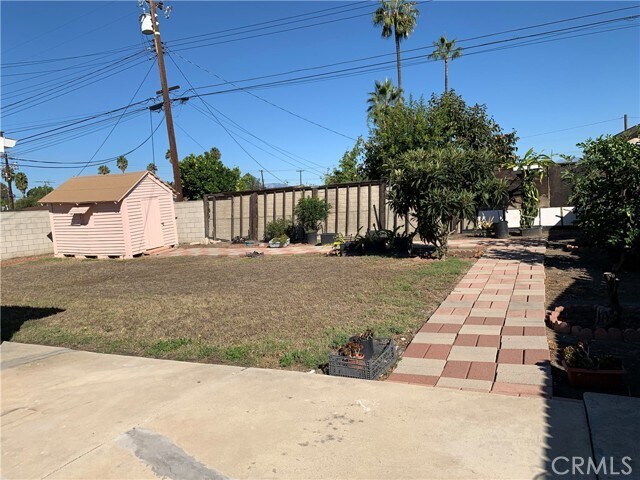 Building Photo - 18233 Bellorita St