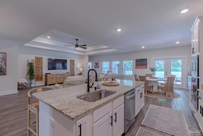 Building Photo - 4169 Equestrian Blvd