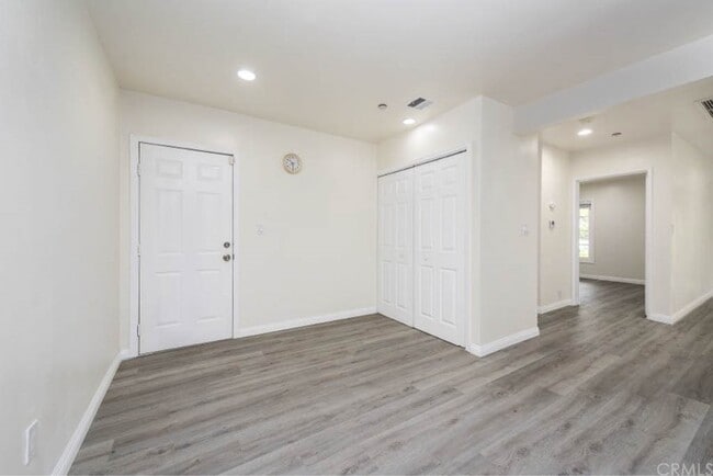 Building Photo - 506 San Luis Rey Rd