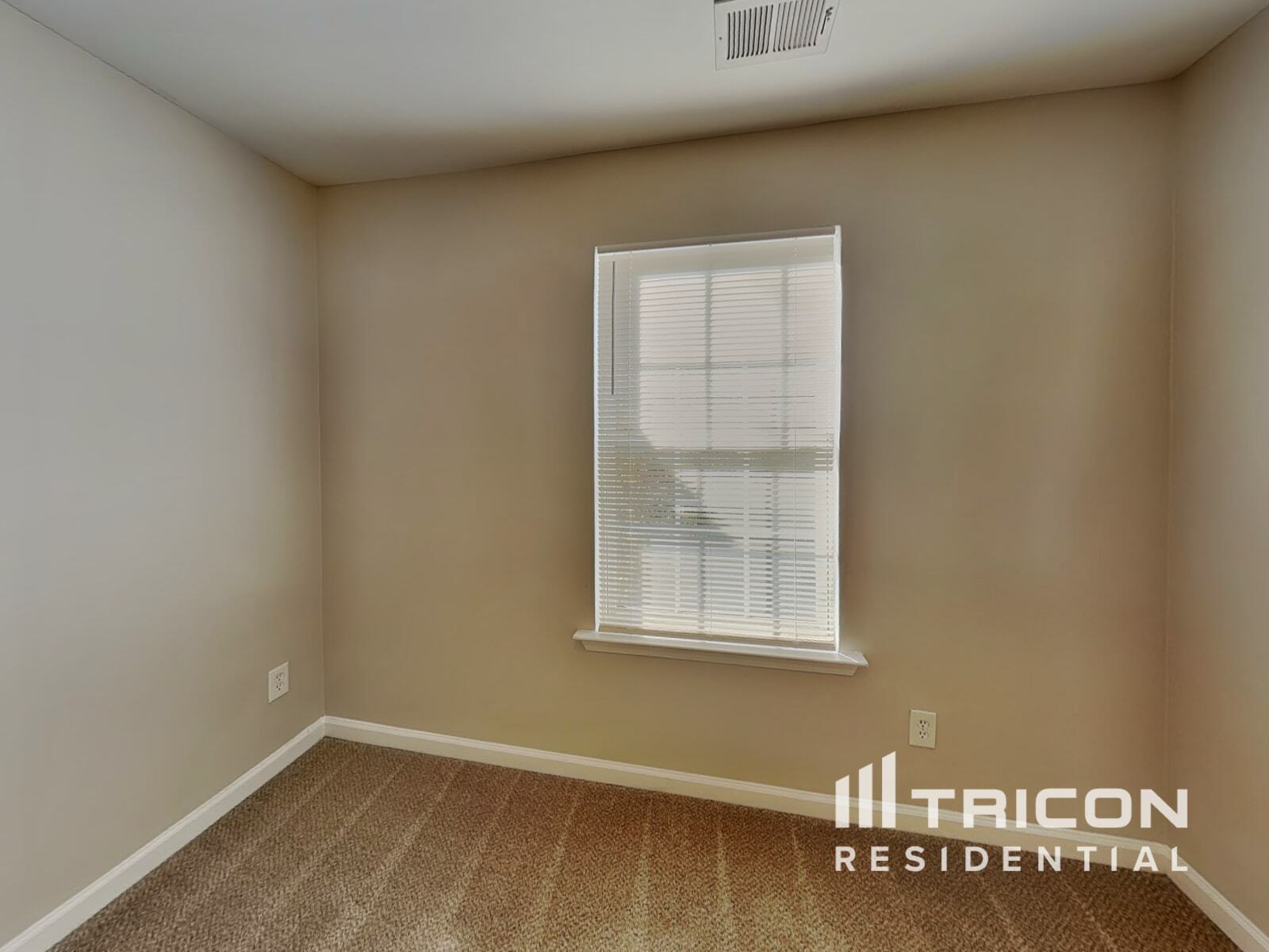 Building Photo - 728 Celeste Ln