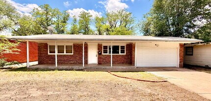 Building Photo - "Charming 3-Bed, 2-Bath Home with 1,410 Sq Ft in Lubbock's Heart"