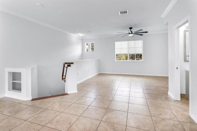 Building Photo - 12600 SW 50th Ct