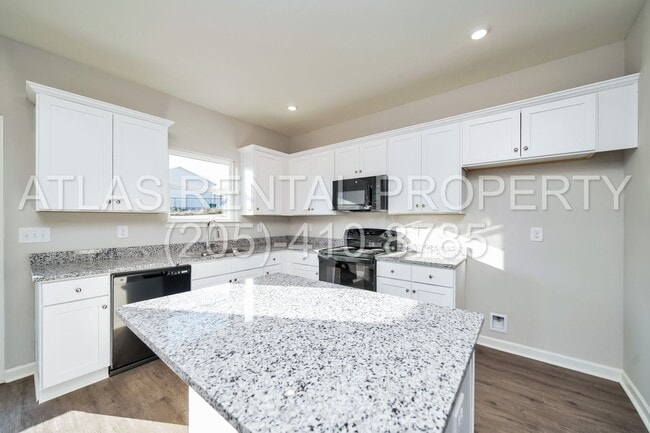 Building Photo - Stylish Split-Level Home in Pleasant Grove – Garage, Appliances Included & Ready for You!