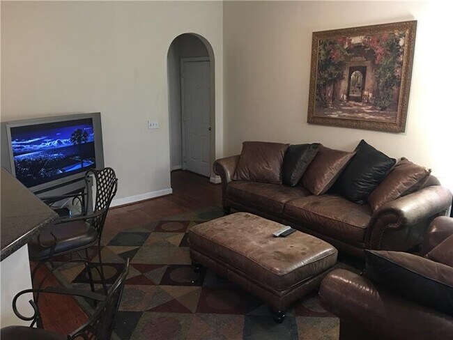 Building Photo - 3777 Peachtree Rd NE