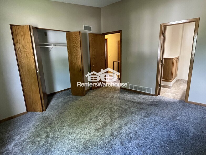 Building Photo - 15870 Griffon Path