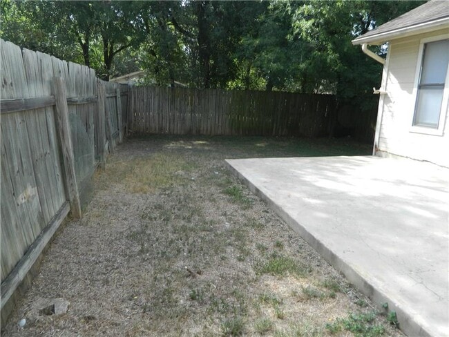 Building Photo - 2502 Howellwood Wy