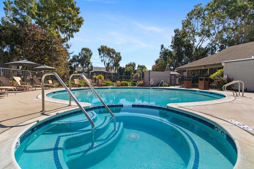 Building Photo - Pointe at Harden Ranch