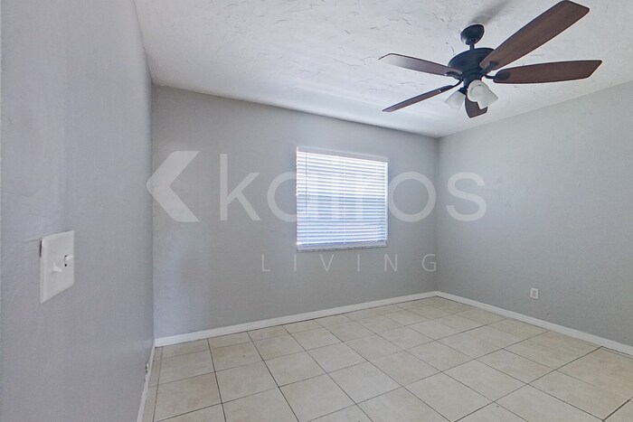 Building Photo - 5140 17th Ave N