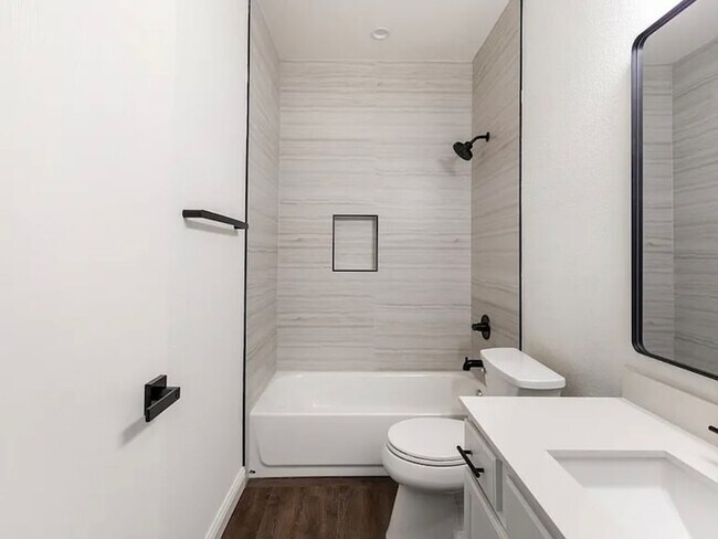 Building Photo - 13240 Berrywood Trail