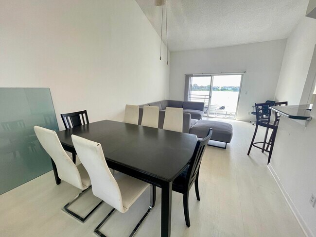 Building Photo - 3445 NW 44th St