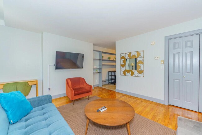 Building Photo - 12 S Mall Arterial