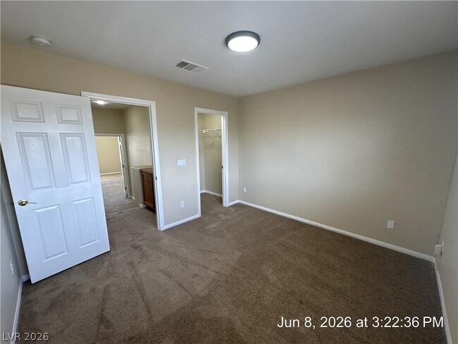 Building Photo - 10876 Fishers Island St