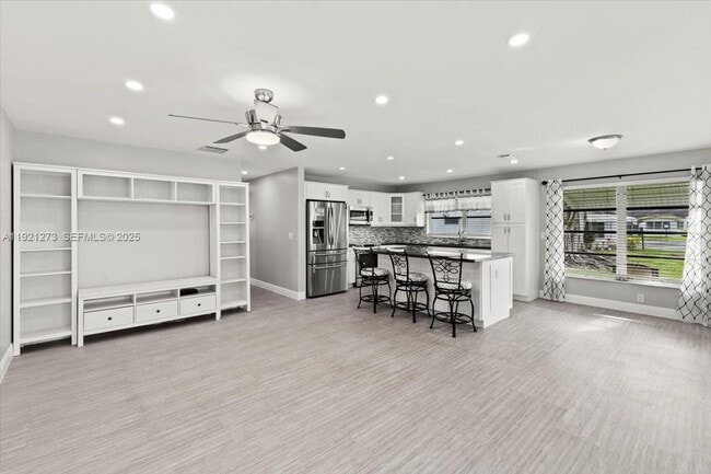 Building Photo - 1020 NW 88th Ave