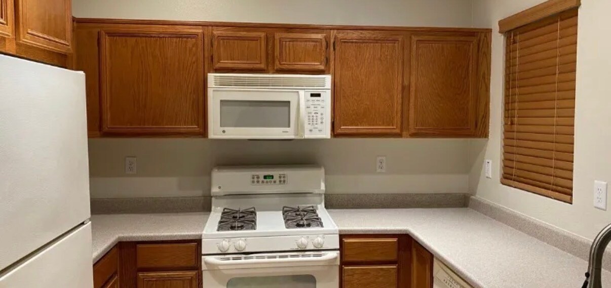 Building Photo - 26432 Arboretum Way