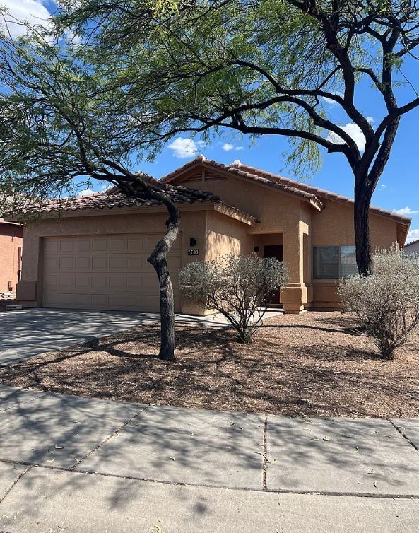 Primary Photo - 7739 W Sombrero View Ln
