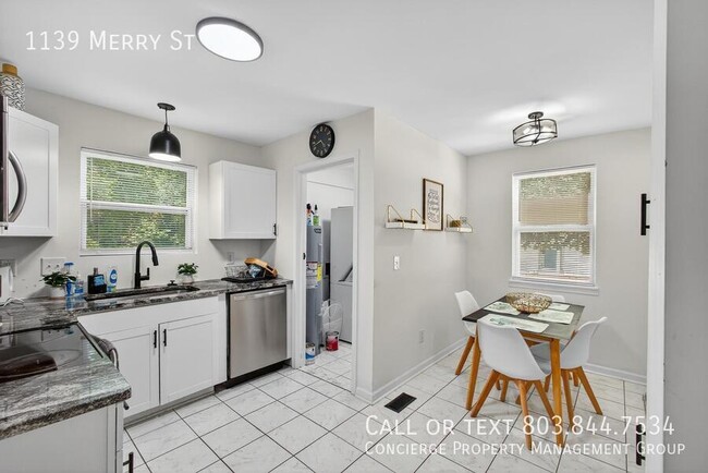 Building Photo - 1139 Merry St