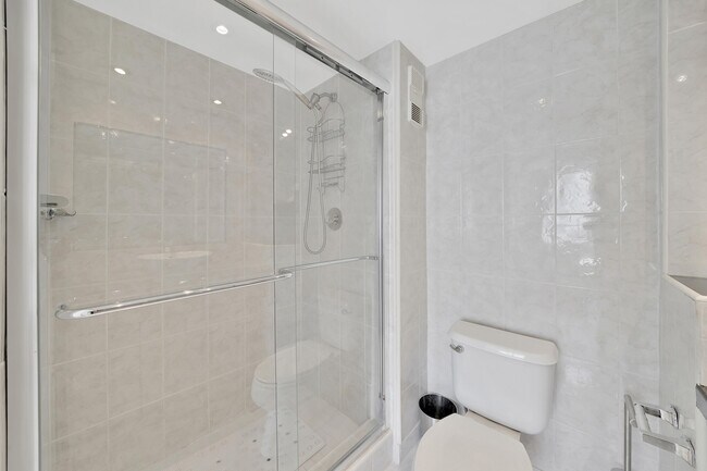 Building Photo - 3215 S Ocean Blvd