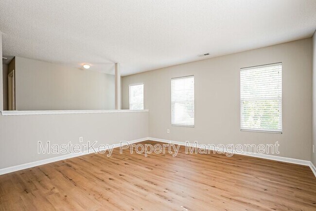 Building Photo - 6852 Harter Ct
