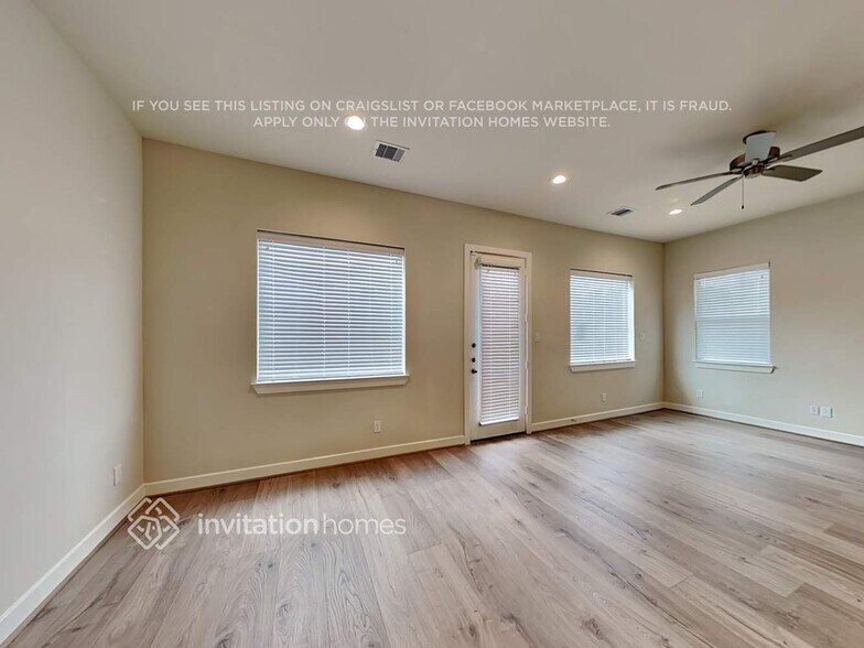 Building Photo - 10522 Executive Lake Dr