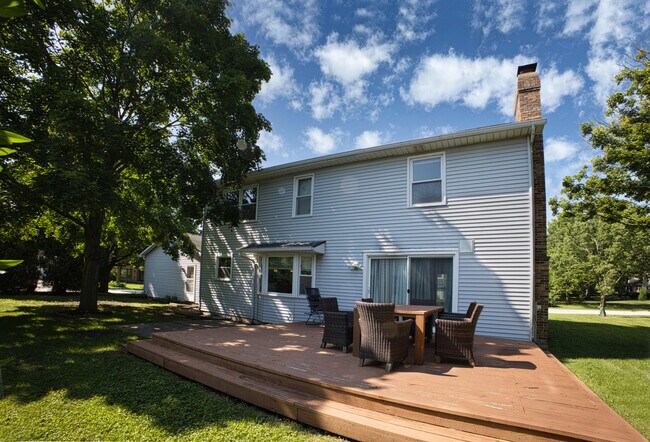 Building Photo - 2711 Valley Forge Rd