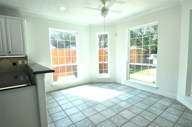 Building Photo - 1914 Sand Hollow Ln