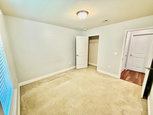 Building Photo - 222 Raptor Dr