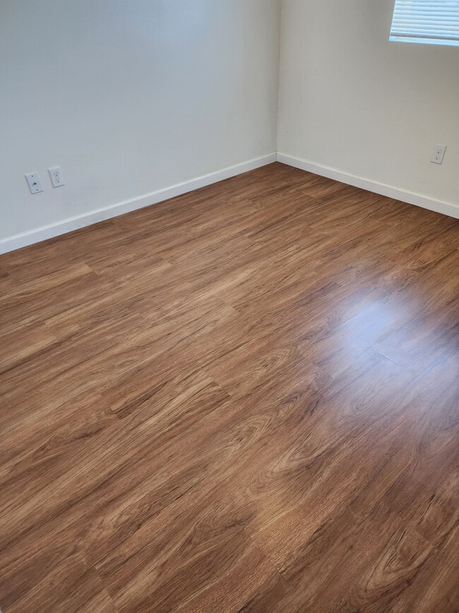 Building Photo - 150 Brookridge Dr