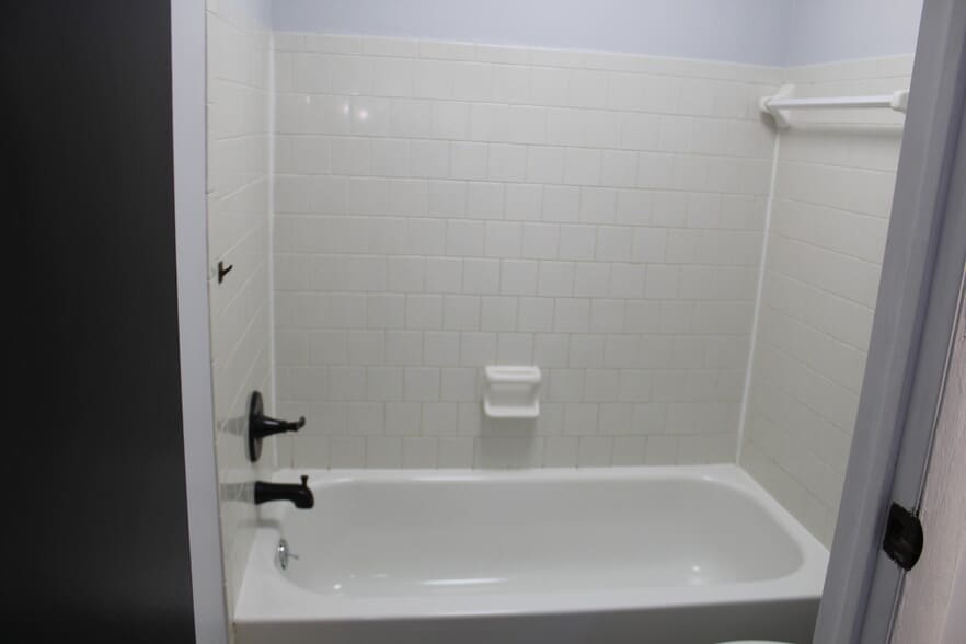 Building Photo - 1823 Worthington Run Dr